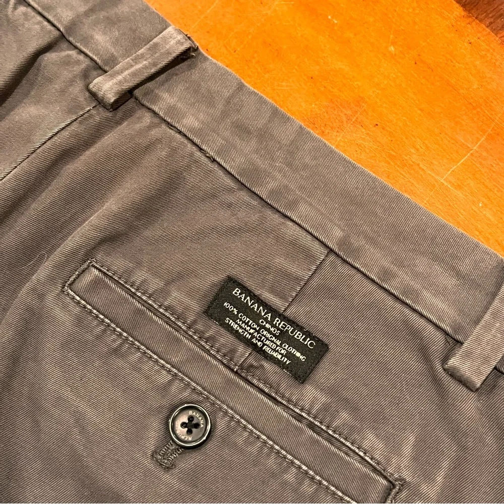 Banana Republic Men’s Aiden Slim Fit Chino Pant 31x32 Charcoal Straight Leg